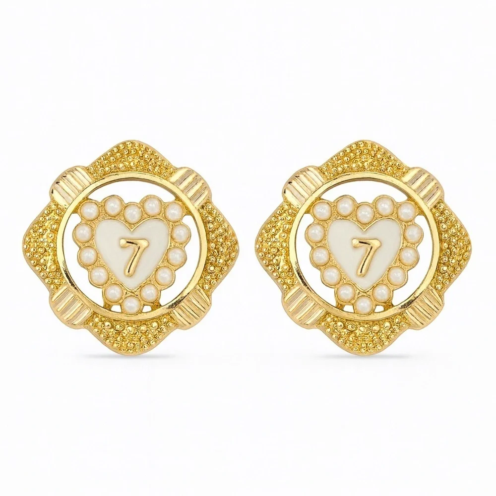 💖 ⚜️ Vintage Gold and White Heart Earrings ⚜️ 💕